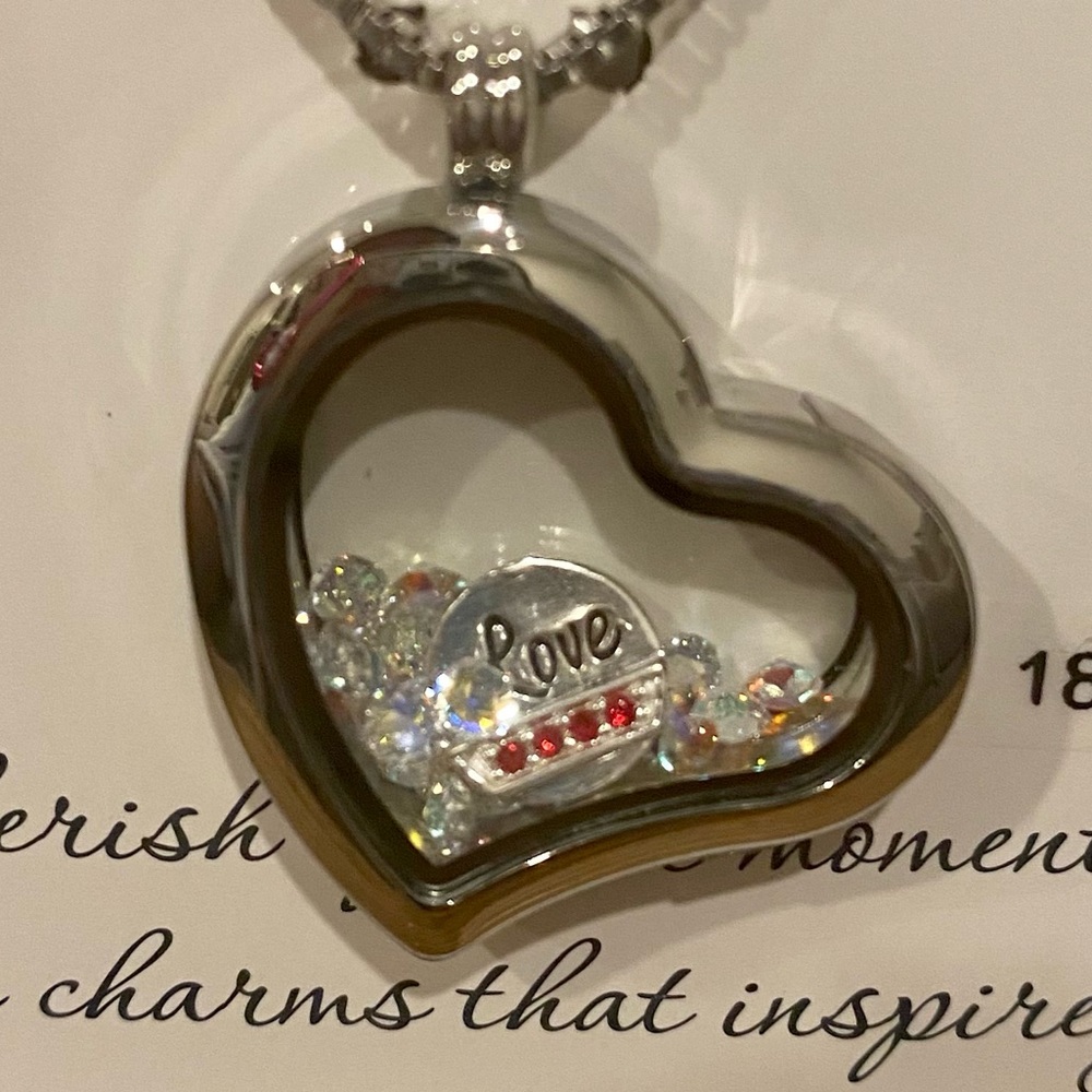 🆕Live Laugh Love Locket Necklace with Charm